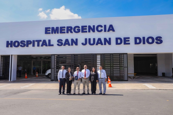 Verifican uso de recursos p&uacute;blicos en Hospital Nacional de Santa Ana