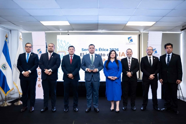 CCR recibe reconocimiento por fomentar la &eacute;tica
