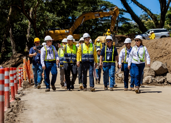 Fiscalizan la construcci&oacute;n de Megaproyecto vial en Los Chorros