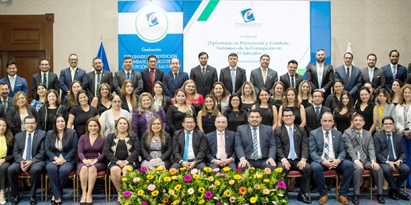 CLAUSURAN III EDICI&Oacute;N DEL DIPLOMADO EN PREVENCI&Oacute;N Y COMBATE SIST&Eacute;MICO DE LA CORRUPCI&Oacute;N EN EL SALVADOR