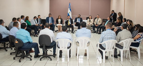 PRESIDENTE Y MAGISTRADOS CCR SE RE&Uacute;NEN CON JEFES DE EQUIPO DEL ORIENTE DEL PA&Iacute;S