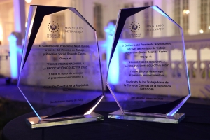 CORTE DE CUENTAS RECIBE PREMIO NACIONAL A LA NEGOCIACI&Oacute;N COLECTIVA 2022