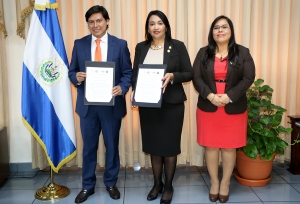 CORTE DE CUENTAS Y ORGANISMO DE MEJORA REGULATORIA FIRMAN CONVENIO DE APOYO INTERINSTITUCIONAL.