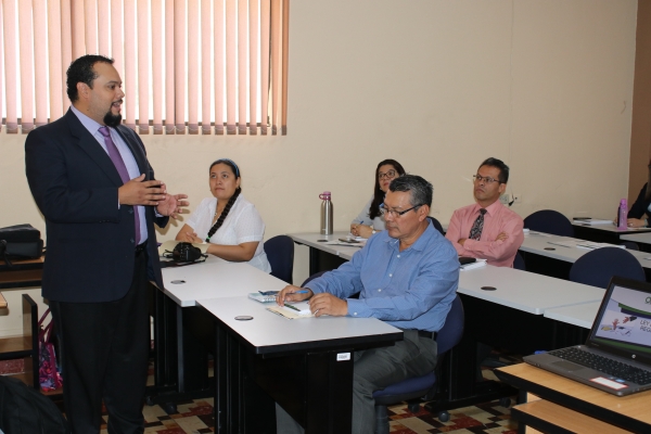 AUDITORES Y ADMINISTRATIVOS DE LA CCR CONOCEN HERRAMIENTAS DE MEJORA REGULATORIA