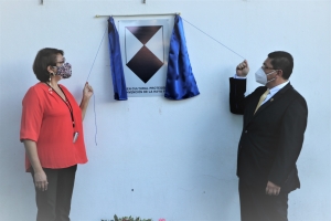 DEVELAN EMBLEMA: ESCUDO AZUL Y CERTIFICAN COMO PATRIMONIO CULTURAL MUSEO Y EDIFICIOS DE LA CCR
