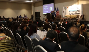 FUNCIONARIAS CCR ASISTIERON A PRESENTACI&Oacute;N DE INFORME DE RENDICI&Oacute;N DE CUENTAS DE LA PGR