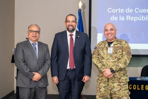 Oficiales de la Fuerza Armada conocen labor de la CCR