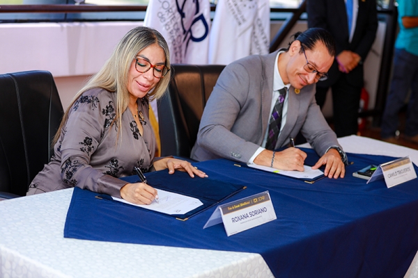 CCR suscribe Convenio de Cooperaci&oacute;n con el CNR para modernizar procesos institucionales