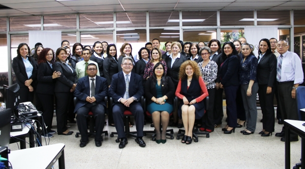 PRESIDENTA EN FUNCIONES DE LA CORTE DE CUENTAS CLAUSURA CURSO DE IMPLEMENTACI&Oacute;N DEL SISTEMA DE ADMINISTRACI&Oacute;N FINANCIERA MUNICIPAL (SAFIM)