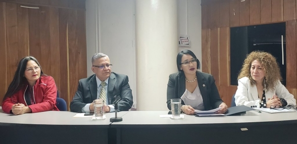 PRESIDENTE CARMEN ELENA RIVAS INAUGURA CAPACITACI&Oacute;N SOBRE LEY DE LA CCR EN LA UES