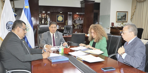 PRESIDENTE CCR PROPONE NUEVO ENFOQUE PARA FORTALECER LAS CAPACIDADES DEL TALENTO HUMANO DE AUDITOR&Iacute;A Y JUICIO DE CUENTAS