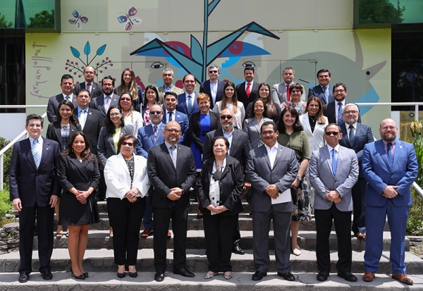 PRESIDENTE ANZORA QUIROZ SE RE&Uacute;NE CON SECRETAR&Iacute;AS E INSTANCIAS DEL SICA