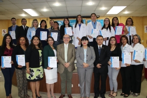 ISSS ENTREGA RECONOCIMIENTO A CCR POR CREACI&Oacute;N DE POL&Iacute;TICA INTERNA DE PREVENCI&Oacute;N DEL VIH