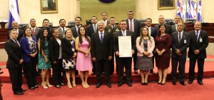 PRIMERA MAGISTRADA CCR PARTICIPA EN ENTREGA DE RECONOCIMIENTO AL CAEE