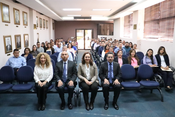 SERVIDORES DE LA ADMINISTRACI&Oacute;N P&Uacute;BLICA RECIBIERON CAPACITACI&Oacute;N SOBRE LA LEY DE LA CCR