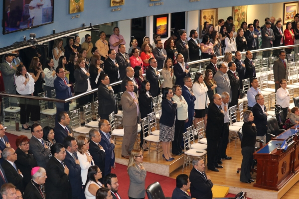 PRESIDENTE Y SEGUNDO MAGISTRADO CONMEMORAN 36&deg; ANIVERSARIO DE LA LEY SUPREMA DE EL SALVADOR