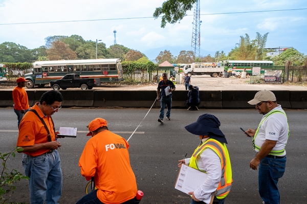 CCR examina obras ejecutadas por el FOVIAL